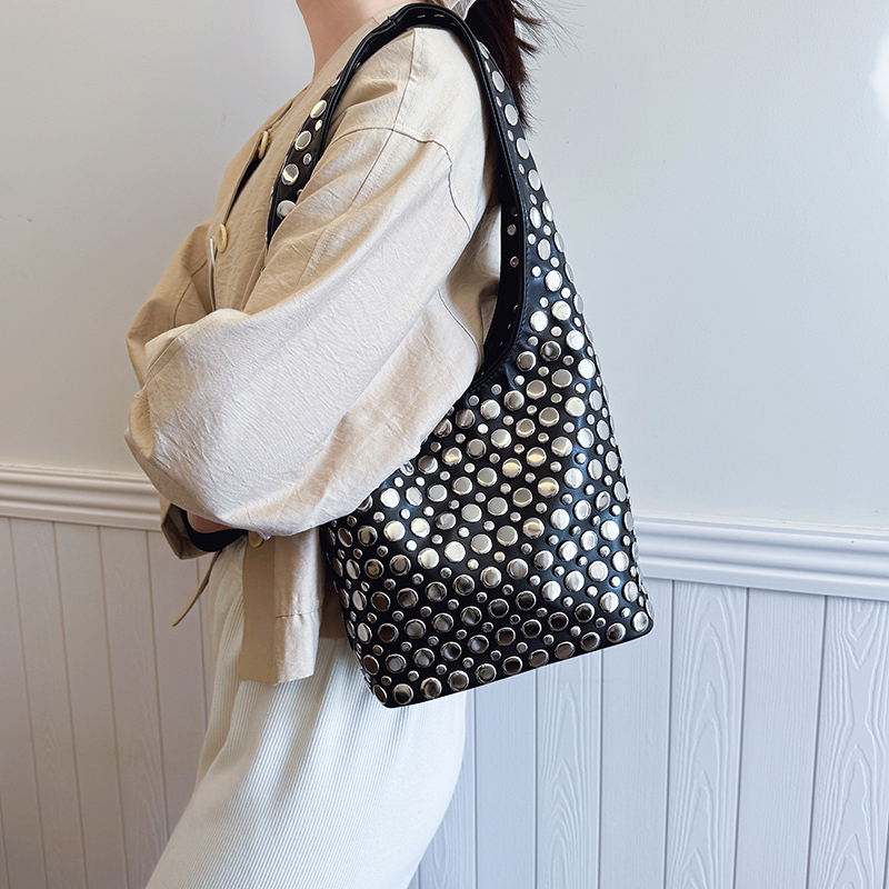 Designer Geometric Shoulder Ba - Luxury Bags Made In Italy recensione e prezzo