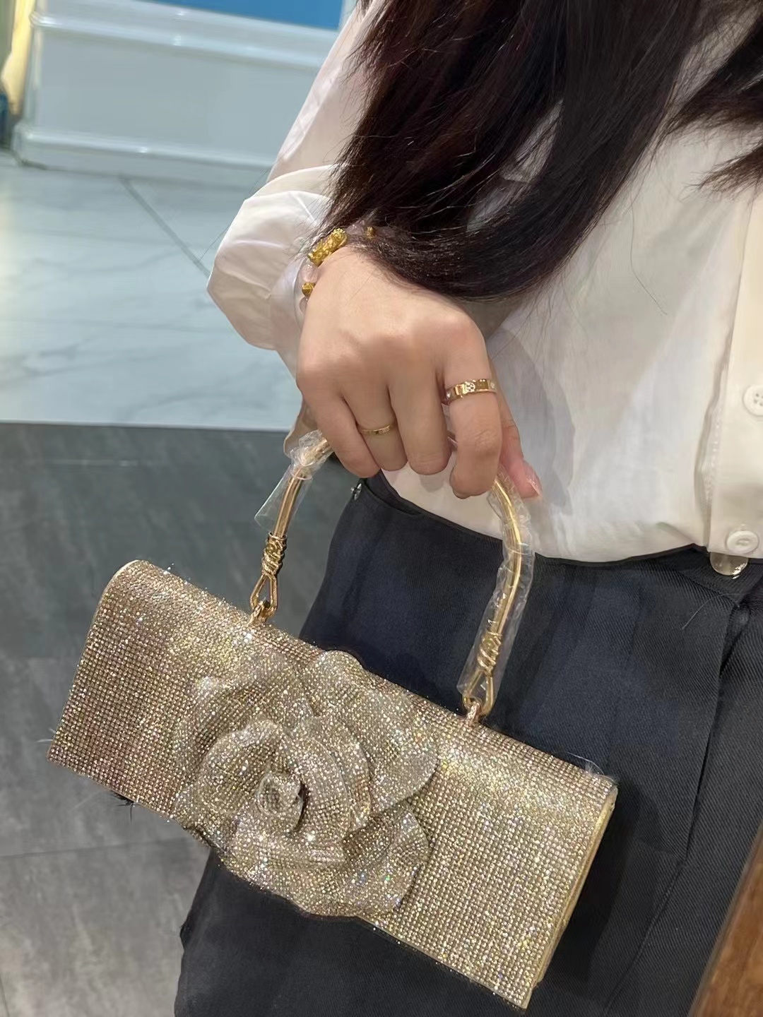 Glitter Diamond Floral Square  - Luxury Bags Supplier recensione e prezzo