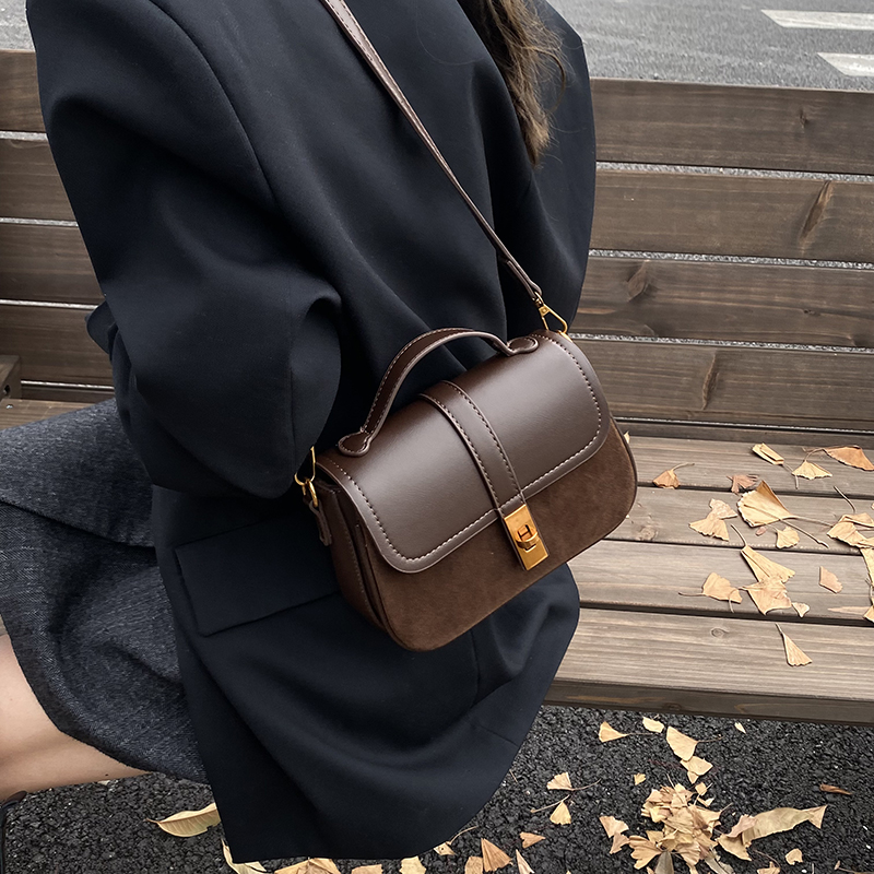 Branded Mini Square Flap Cross - Luxury Bags Supplier recensione e prezzo