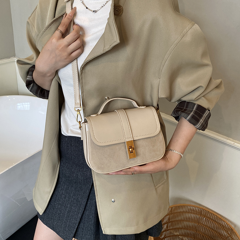Branded Mini Square Flap Cross - Luxury Bags Supplier recensione e prezzo