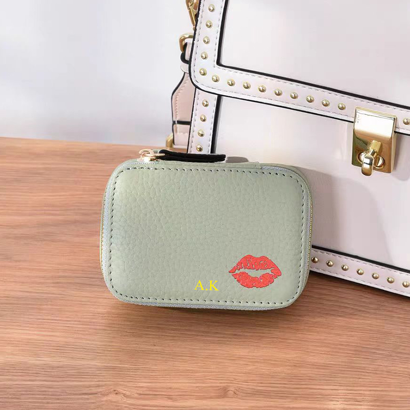 Luxury Cowhide Woman Lipstick  - Luxury Bags Names recensione e prezzo