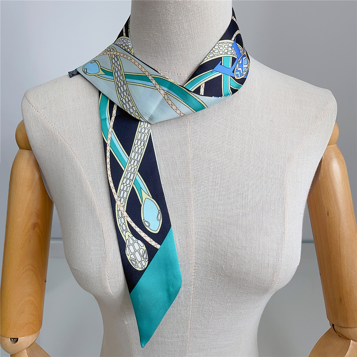 New Brand Design Colored Snake - Luxury Bags Brand recensione e prezzo